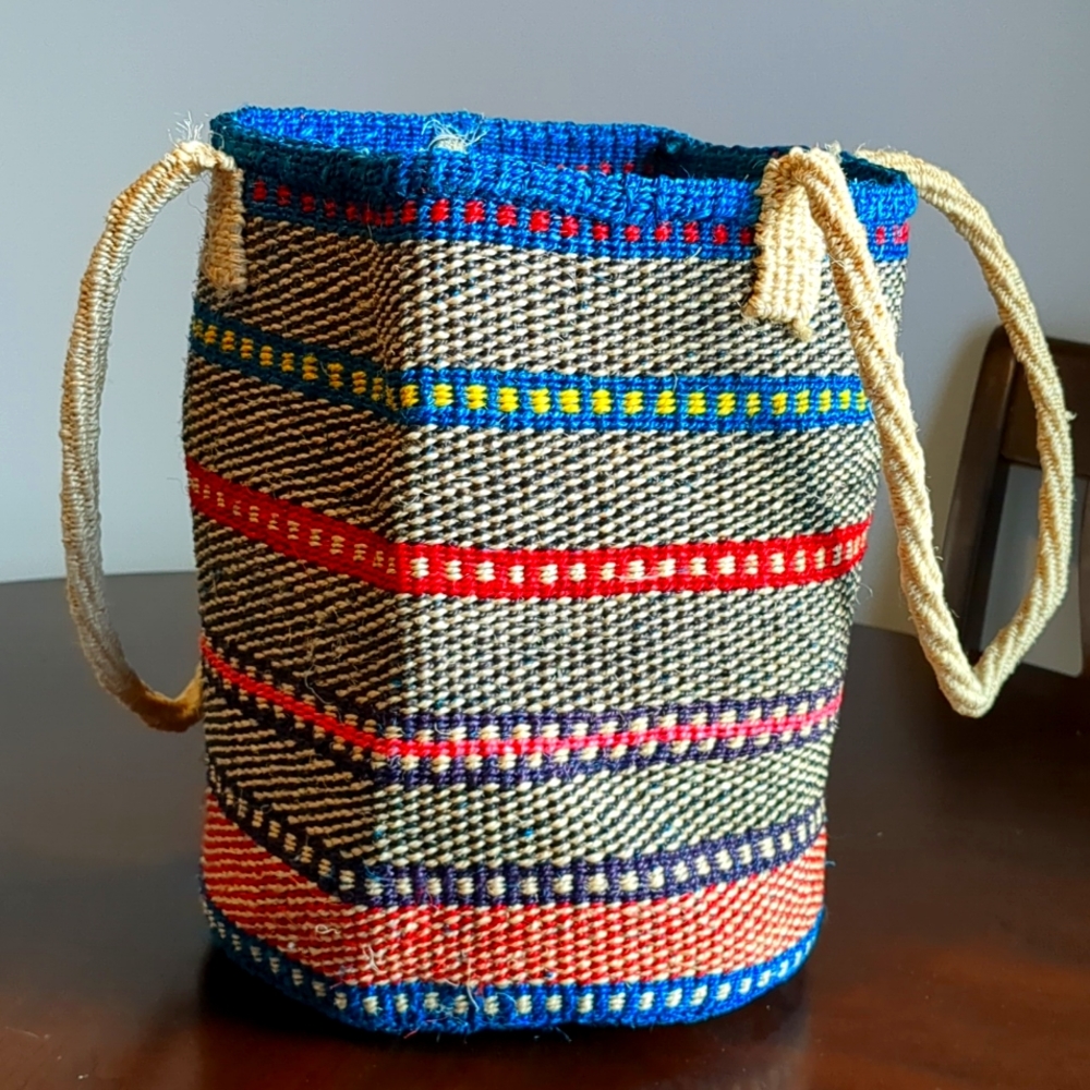 NWOT Multicolored handwoven yarn bag